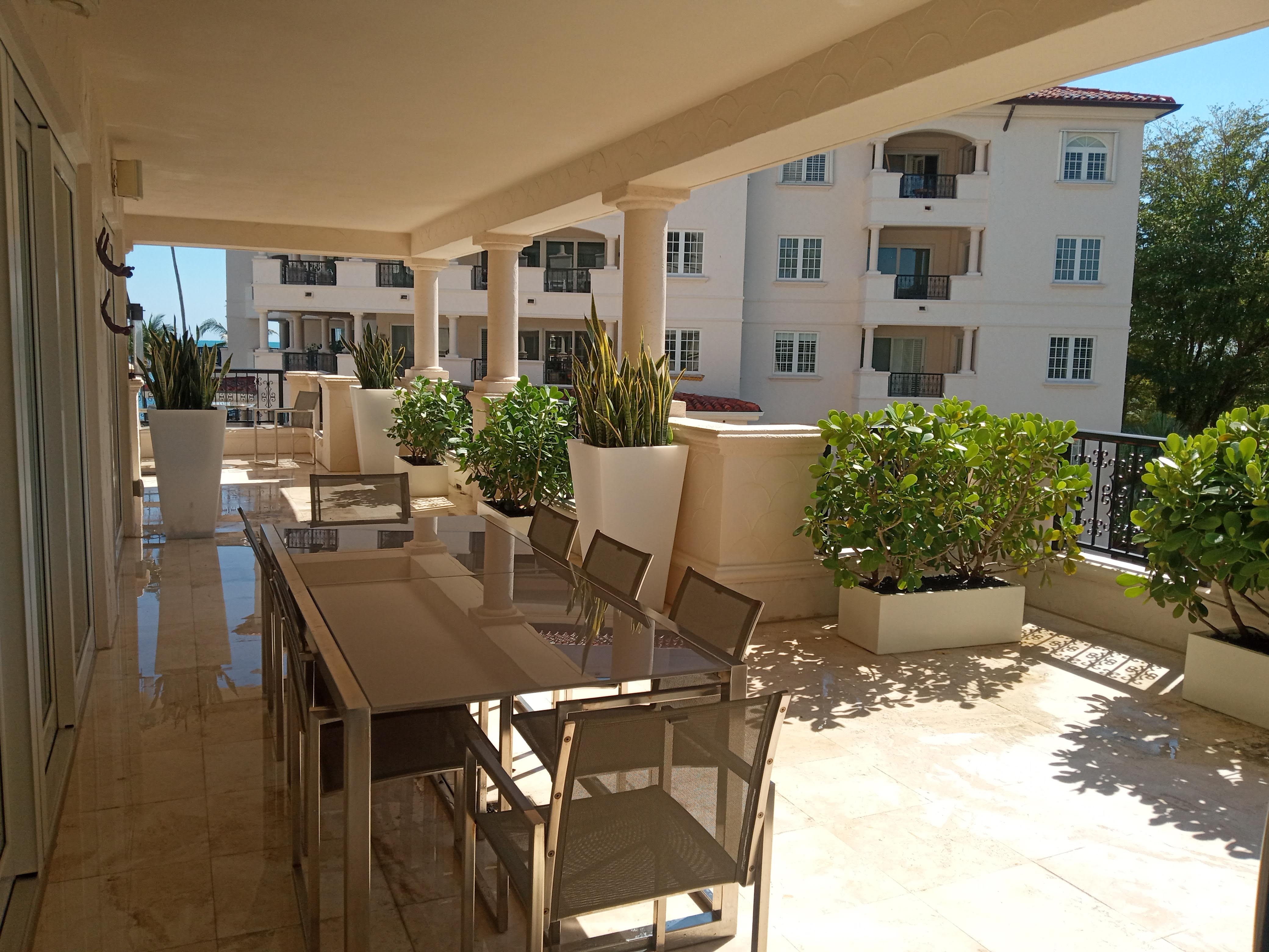 Terrace Dining